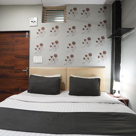 Hotel Sai Inn, Ahmedabad Airport Εξωτερικό φωτογραφία
