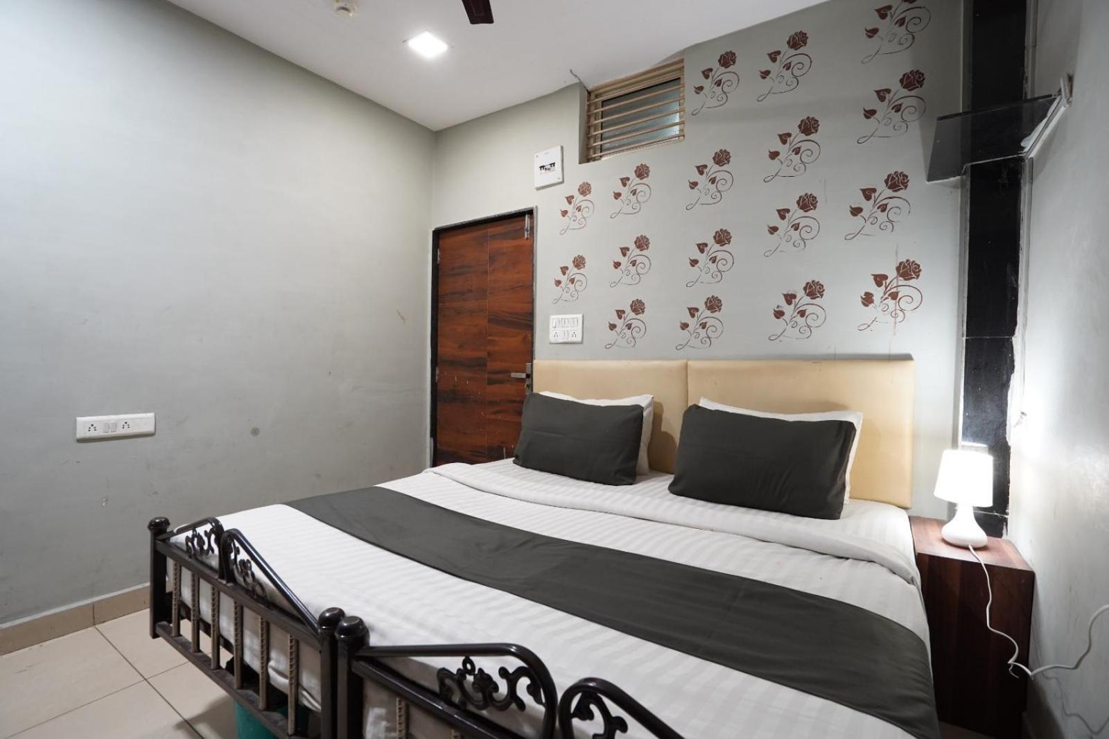 Hotel Sai Inn, Ahmedabad Airport Εξωτερικό φωτογραφία