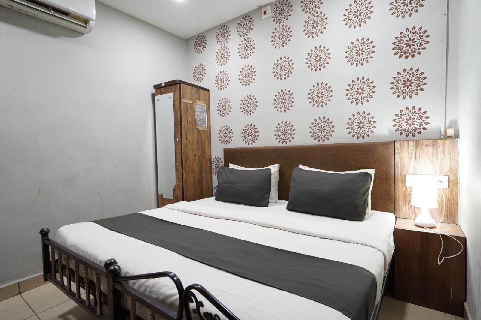 Hotel Sai Inn, Ahmedabad Airport Εξωτερικό φωτογραφία